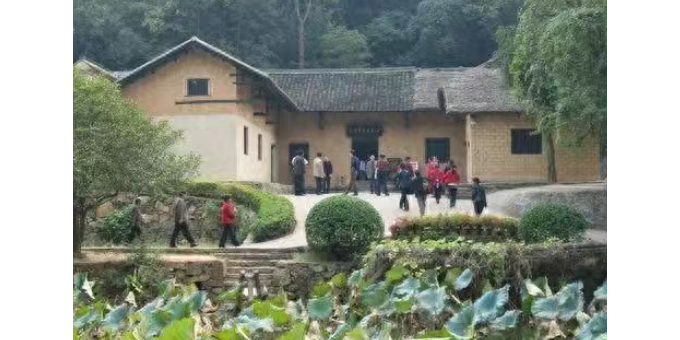 【孟宪福诗词】瞻仰韶山毛主席故居