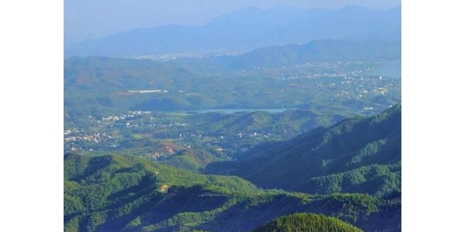 【周炜才随笔】雩山晨雾中的永恒丰碑