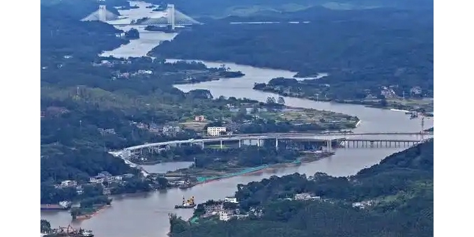 【徐东风散文】凿山引海，一渠通梦