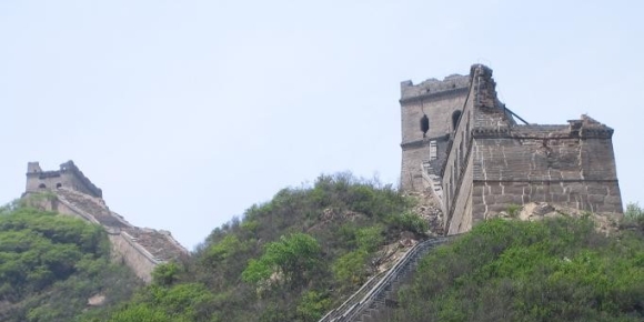 【秋枫诗歌】登八达岭残长城