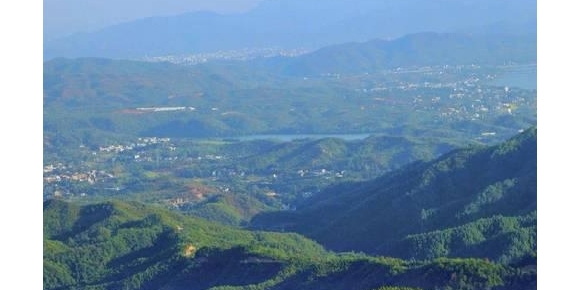 【周炜才随笔】雩山晨雾中的永恒丰碑
