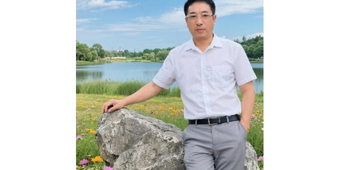 【小桥流水现代诗歌】《月暖寒檐》