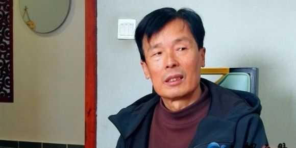 读魏宝荣先生《古镇春秋》有感