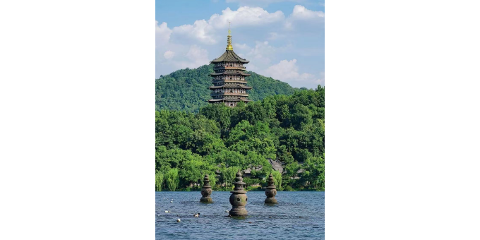 【孟宪福诗词】雷  峰  塔