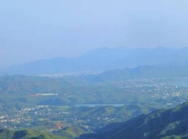 【周炜才随笔】雩山晨雾中的永恒丰碑