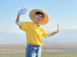 【祁河随笔】飞驰在马背上的红斗蓬