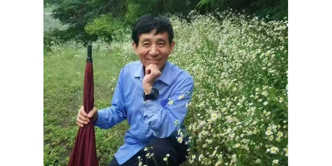 【高军诗歌】警徽映长安