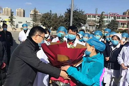 白衣.jpg
